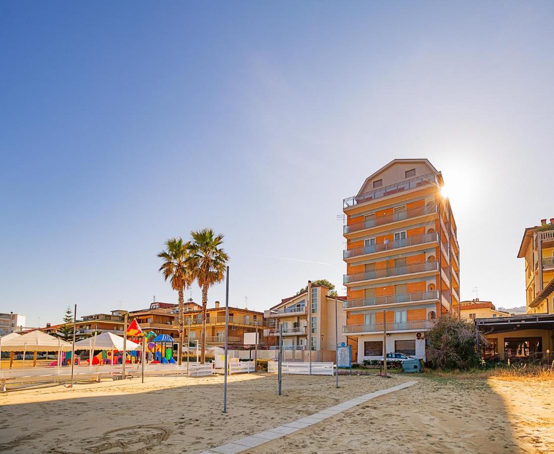 Sulla Via Del Mare - Appartamento A Silvi Marina Exterior photo